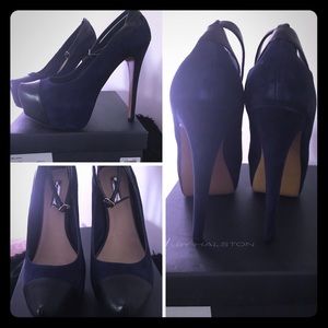 HALSTON -MELANIE ANKLE STRAP PUMPS👄